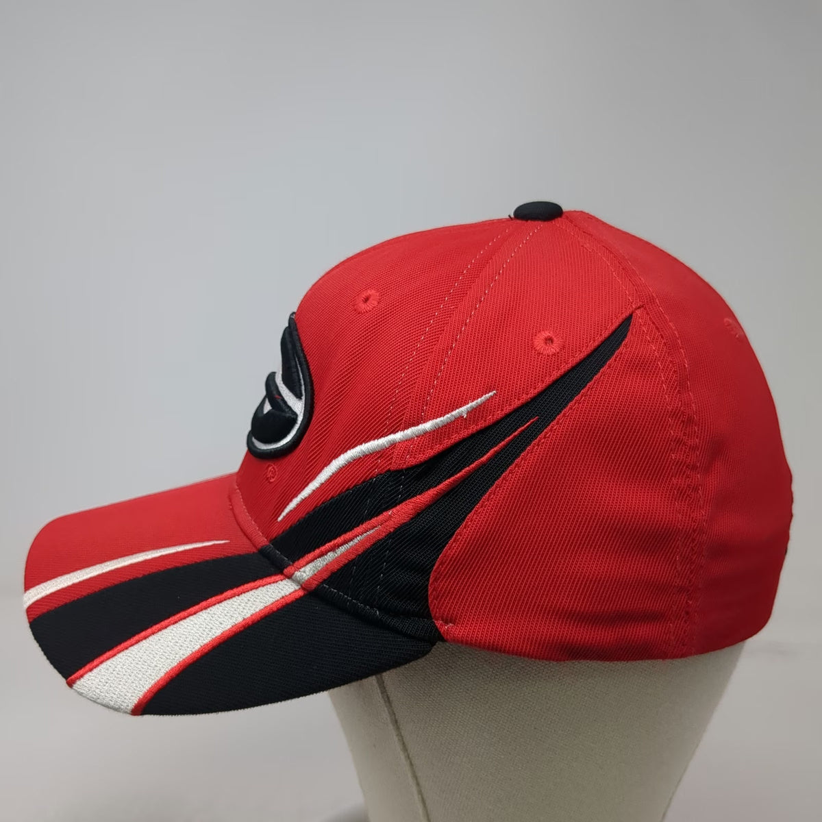 Reebok Georgia Bulldogs NCAA Hat Red Black White OSFM Grandpa Heisman Stretch