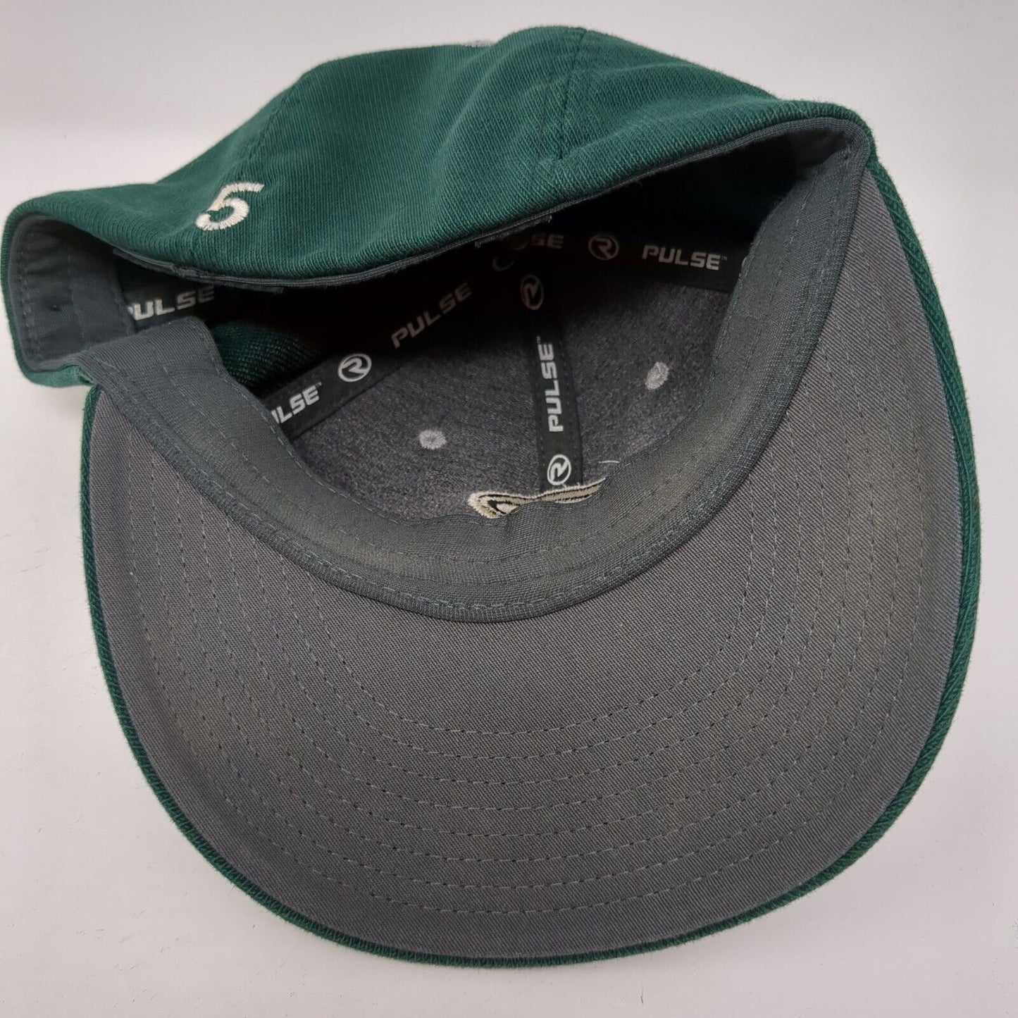 Richardson Pulse Fitted Hat Green XS-S Embroidered Letter B 6 Panel