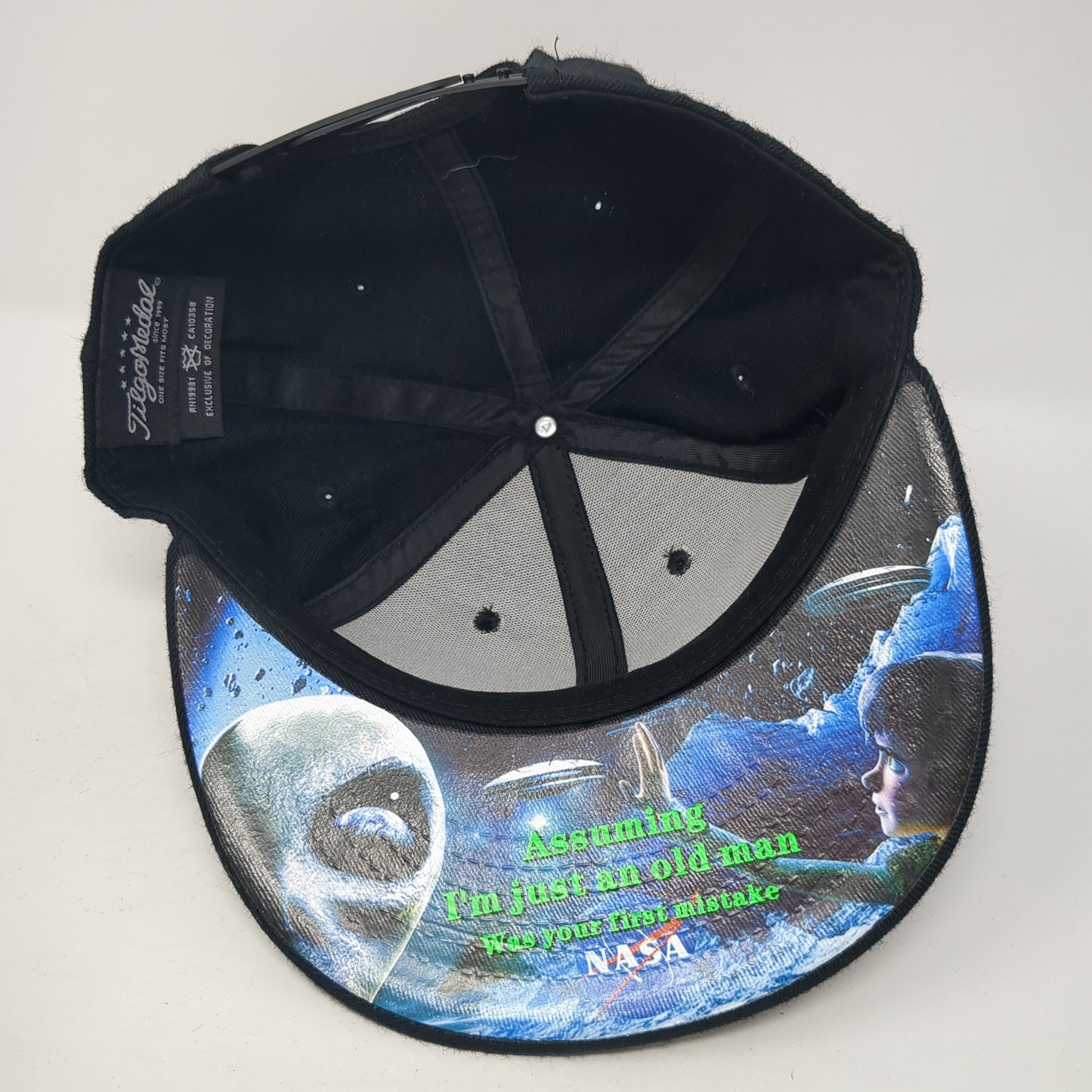 Alien Snapback Hat Black One Size Adjustable Embroidered Tilgomedal