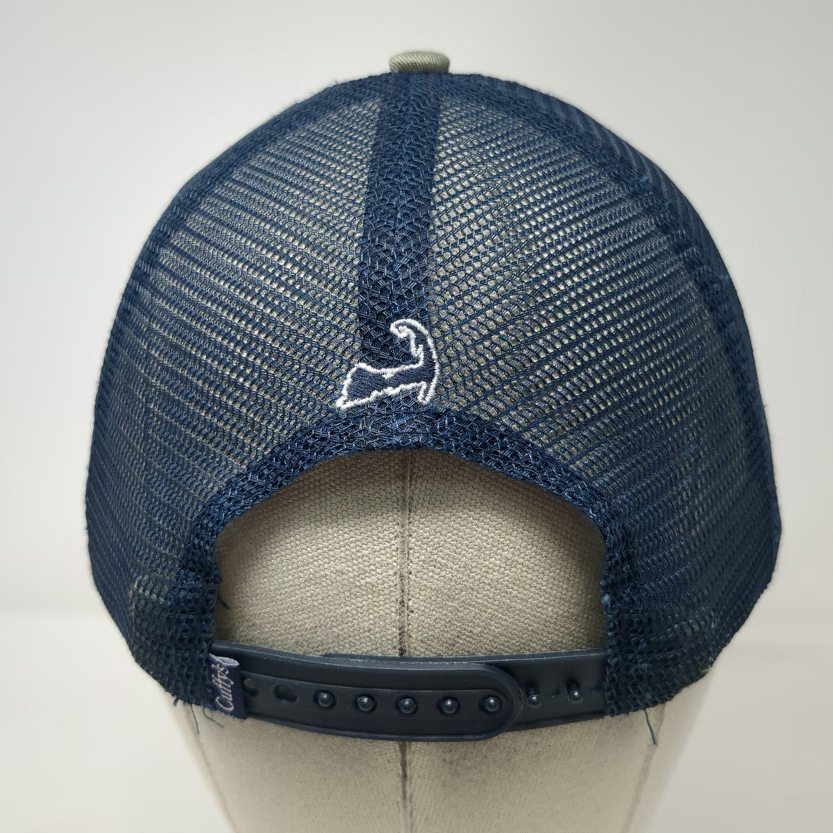 Cuffy's Cape Cod Massachusetts Trucker Hat Gray Blue Mesh One Size Snapback