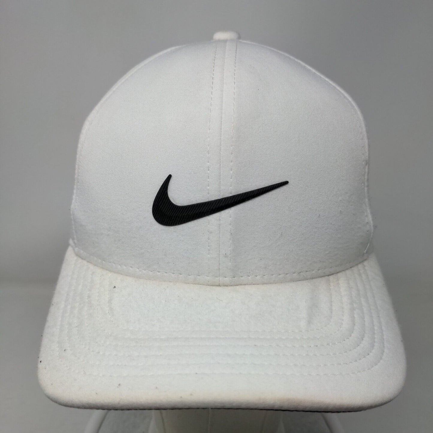 Nike Swoosh Fitted Golf Hat White S/M Classic 99 Dri-Fit Laser Cut