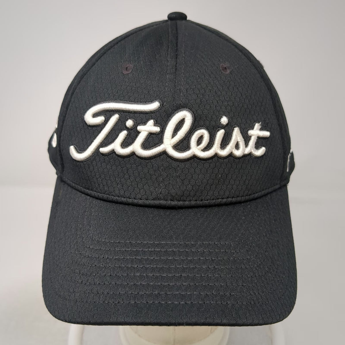 Titleist Baseball Cap Black XL Pro V1 FootJoy Performance Mesh Stretch Fit Hat