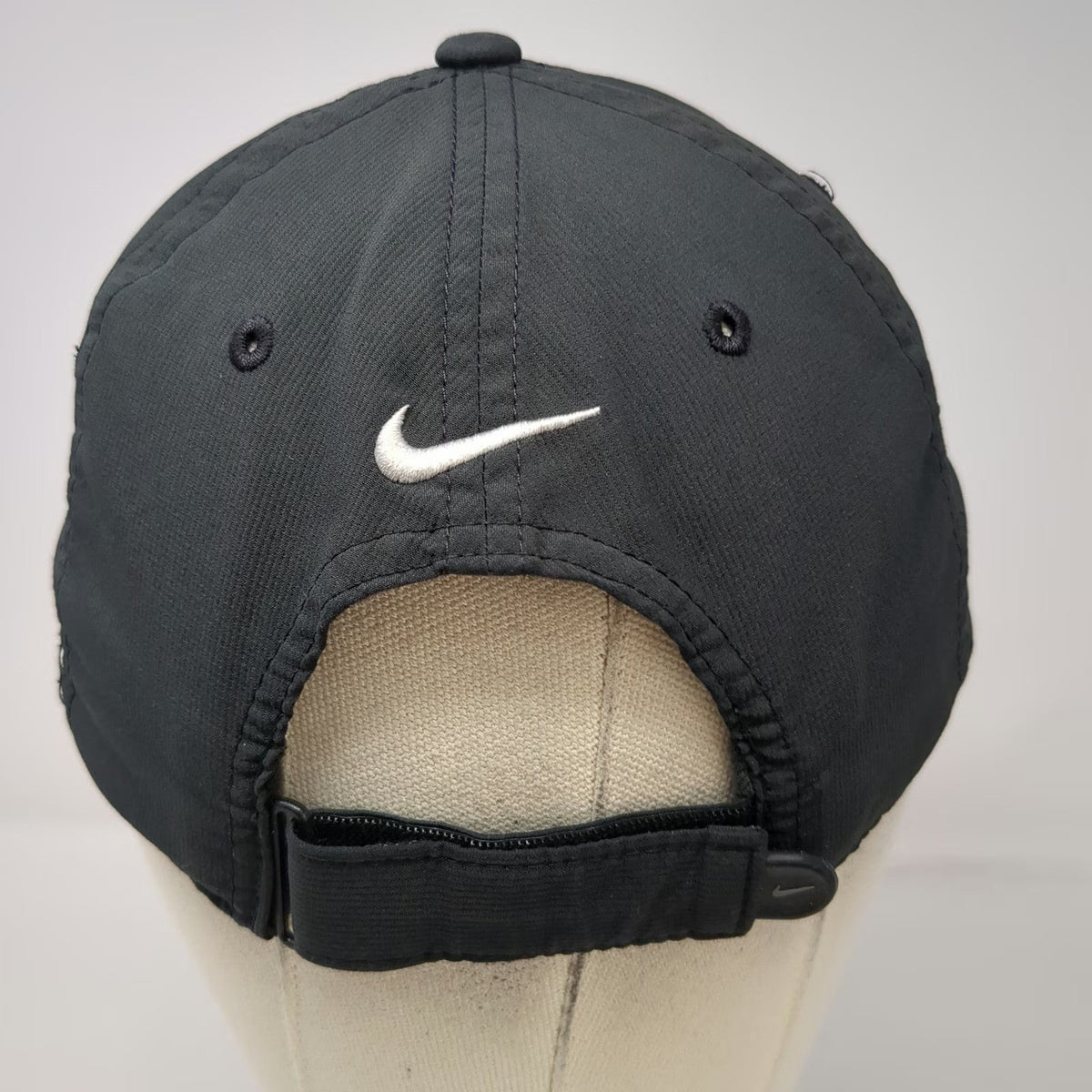 Nike Baseball Cap Black One Size Strapback Embroidered Swoosh Logo Athletic Hat