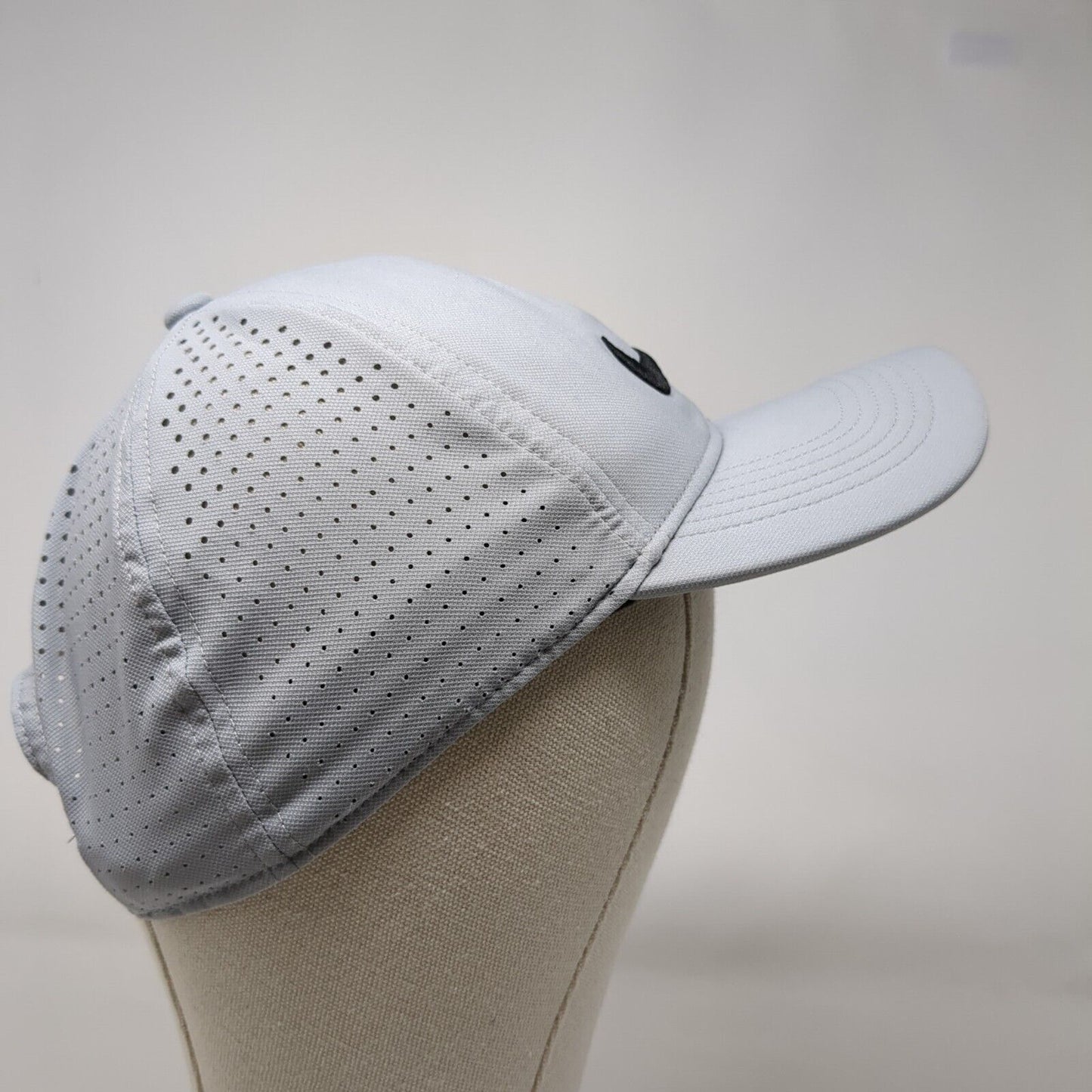 Nike Golf Strapback Hat Gray OS Adjustable Embroidered Breathable Polyester