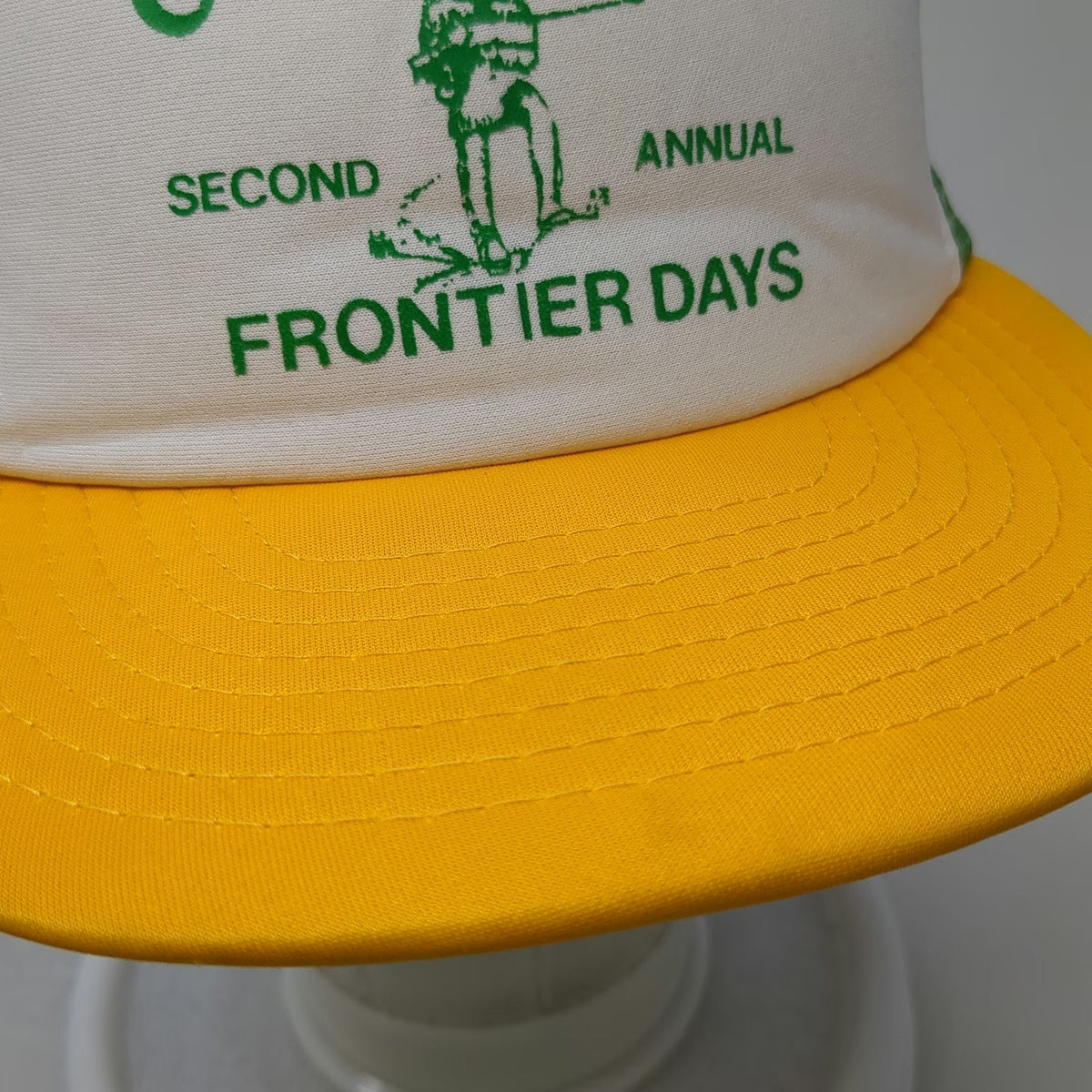 Sportcap Trucker Hat White Green Yellow L Camp Wilson Frontier Days Mesh Foam