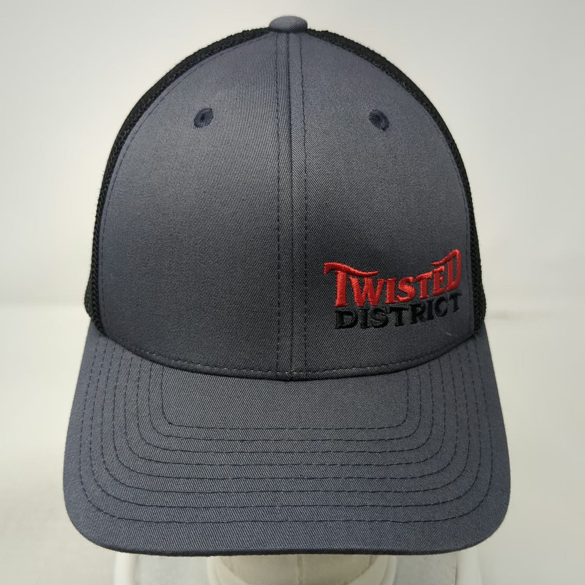 Port Authority Baseball Cap Gray XL Flexfit Mesh Twisted District Logo Hat