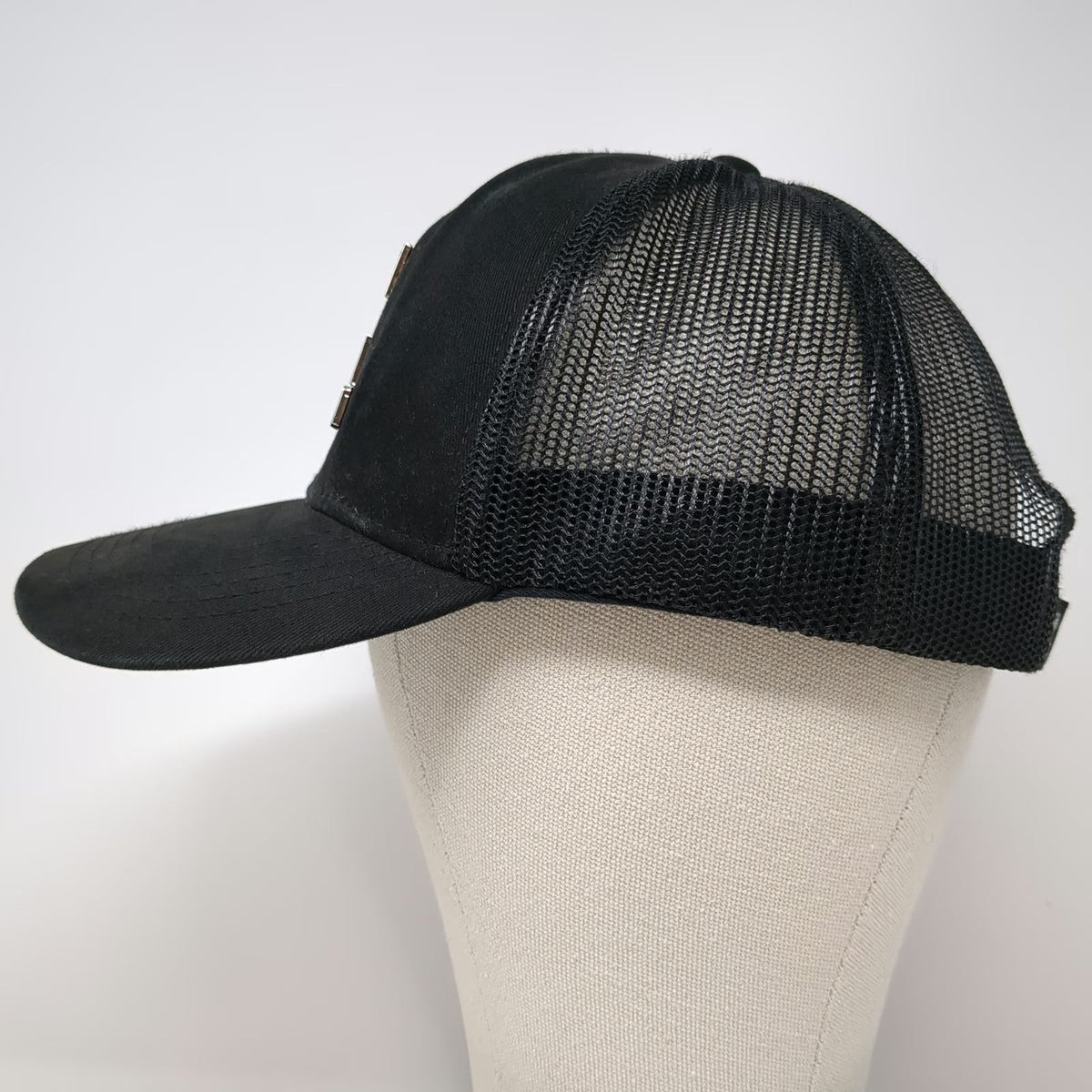 Cummins Trucker Hat Black One Size Turbo Diesel Chrome Logo Snapback Mesh Back