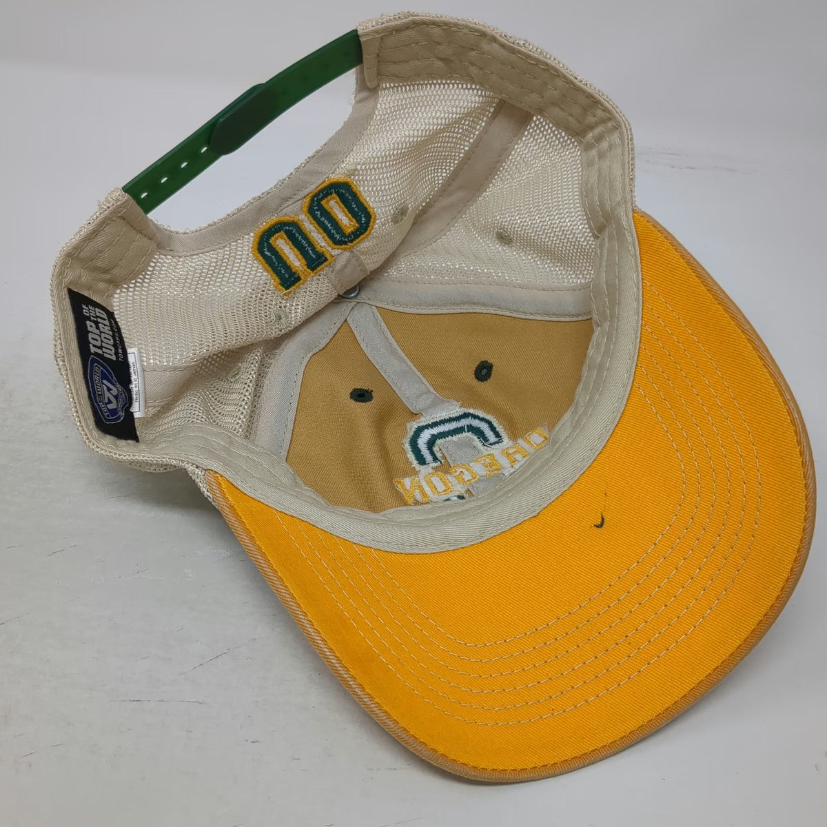 Top of the World NCAA Trucker Hat Green OS Oregon University Ducks Snapback