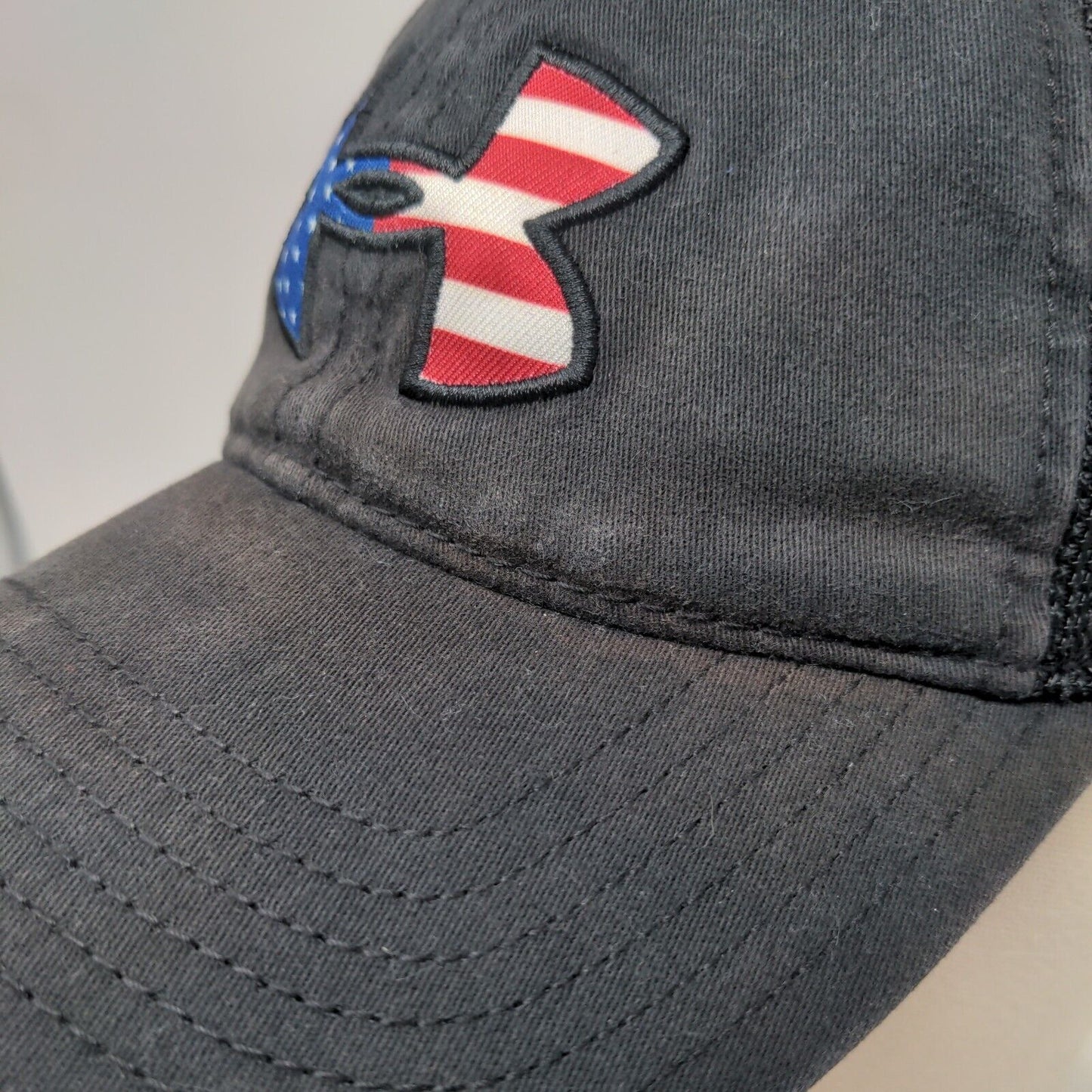 Under Armour Snapback Trucker Hat Black OSFA Embroidered Patriotic Mesh Back