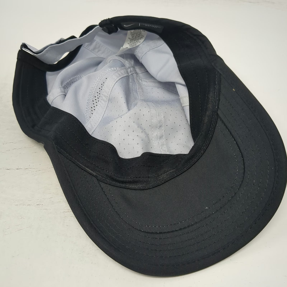 Nike Baseball Cap Gray One Size Featherlight Dri-Fit Adjustable Hat Swoosh Sport
