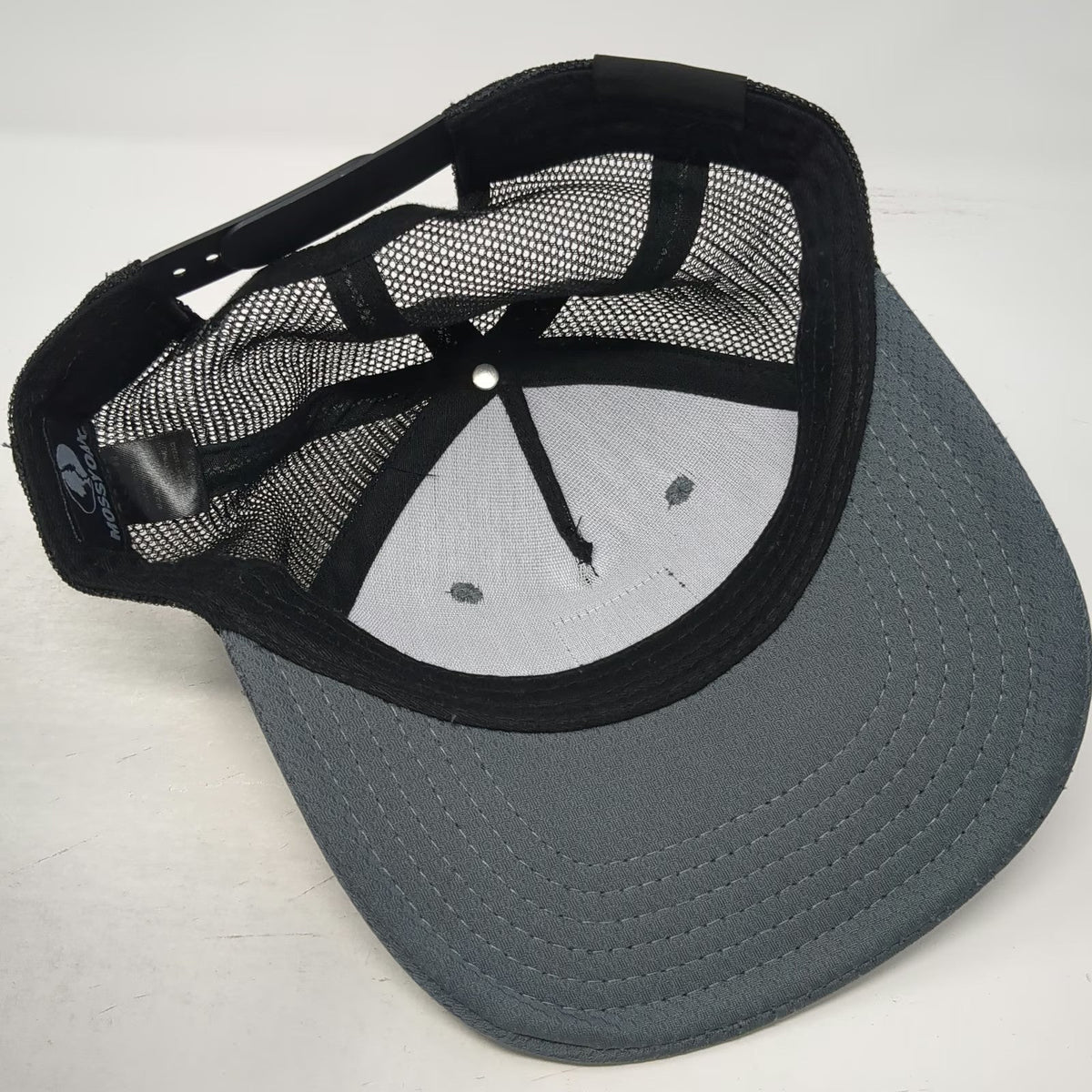 Mossy Oak Trucker Hat Gray One Size Tactical Logo Mesh Back Snapback Youth