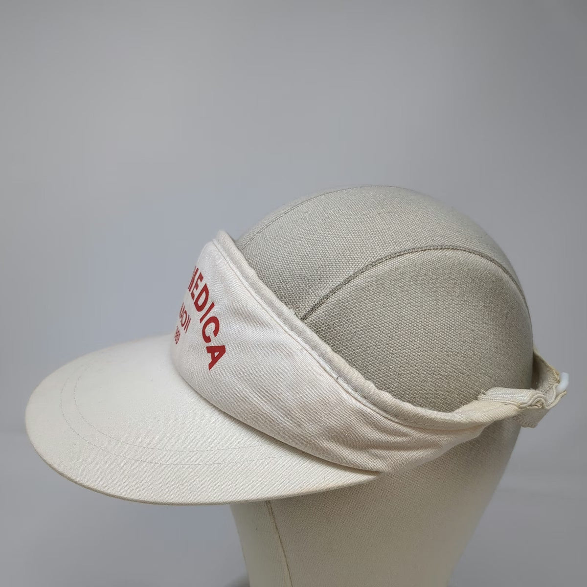 London Cap Visor White Red Green One Size Howmedica NAON 1989 Terry Cloth hat
