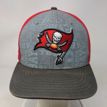 Tampa Bay Buccaneers Snapback Hat Gray Red M/L All Over Print New Era 9Fifty