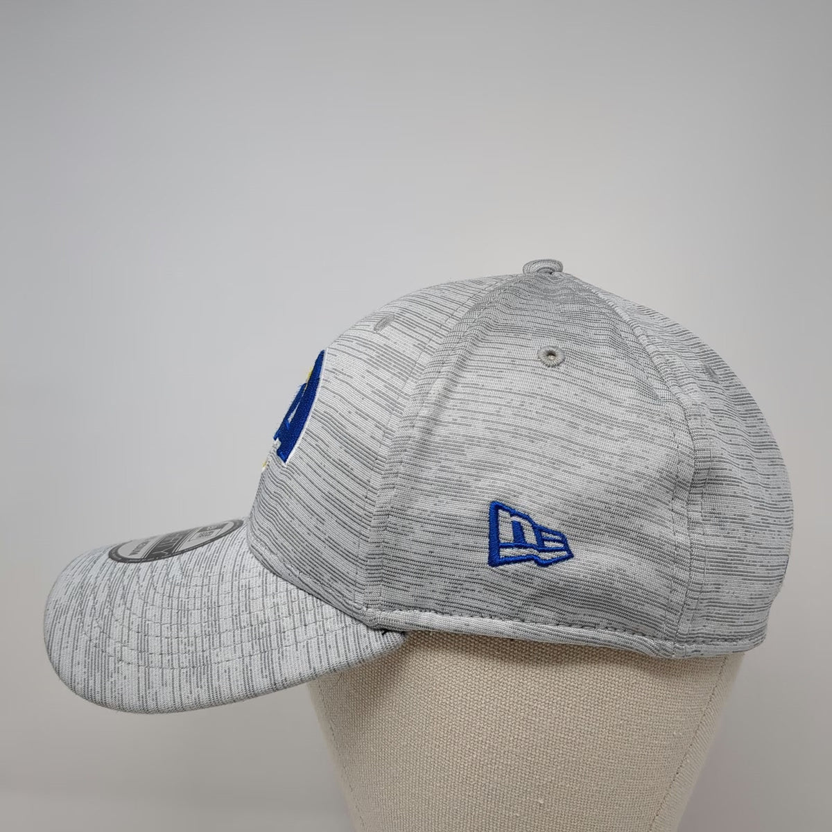 Los Angeles Rams NFL New Era 39THIRTY Gray M Hat Stretch Fit Structured Logo