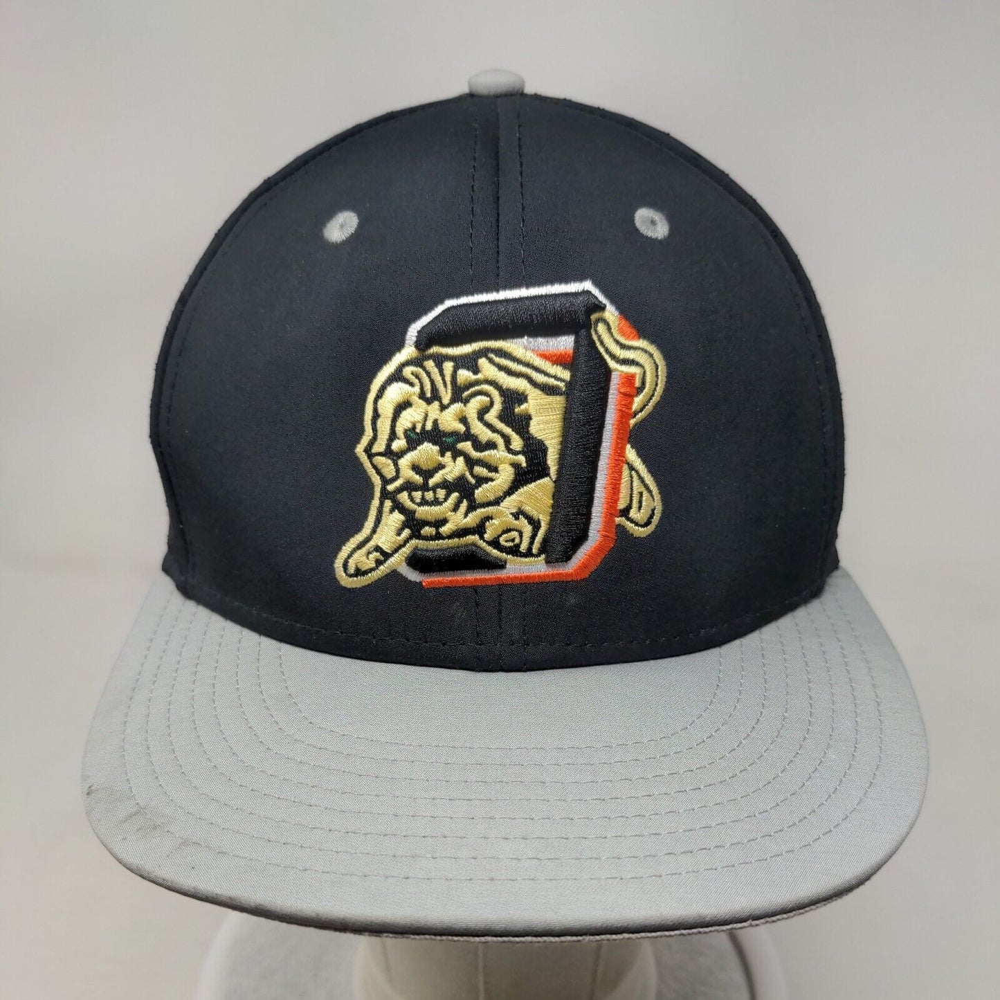 The Game Pro Fitted Hat Black Size M Embroidered O Lion Logo