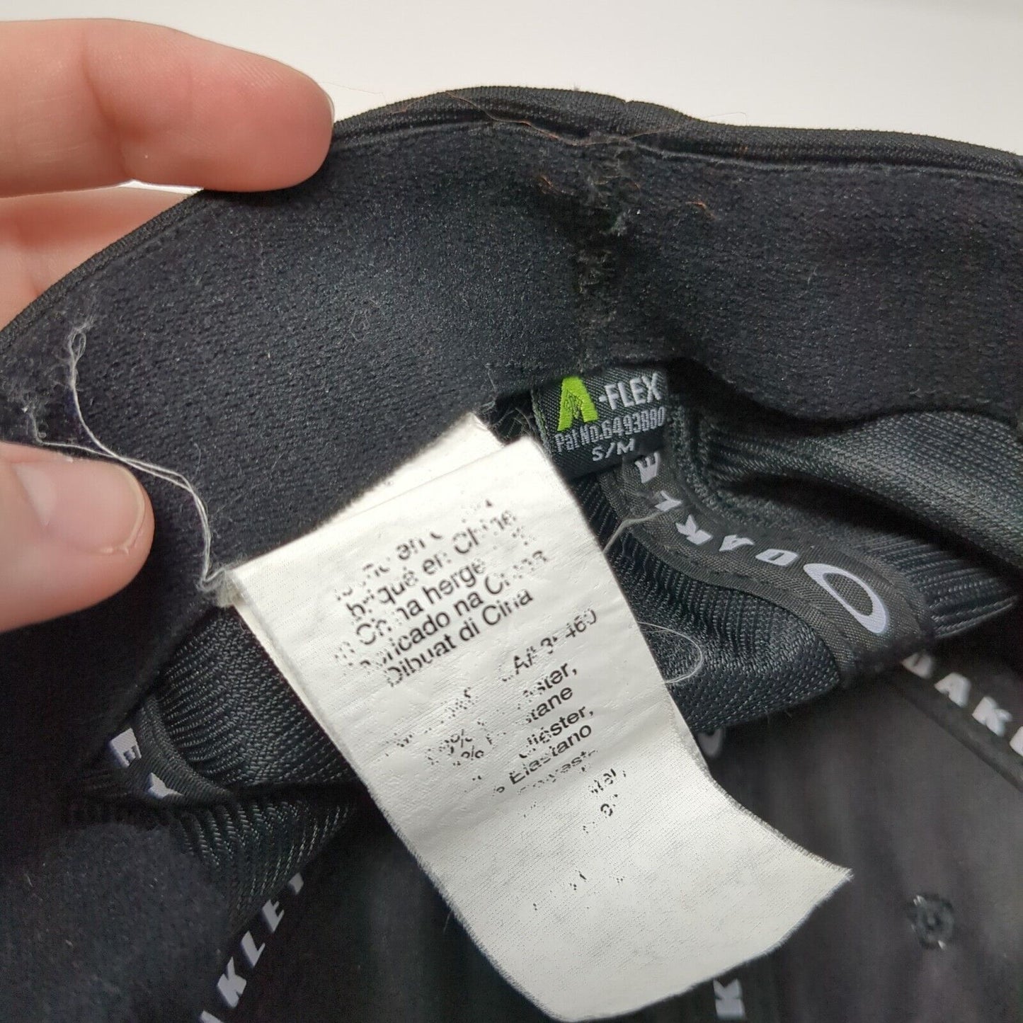 Oakley USA Flag Logo Fitted Hat Black S/M Classic Low A-Flex 6 Panel