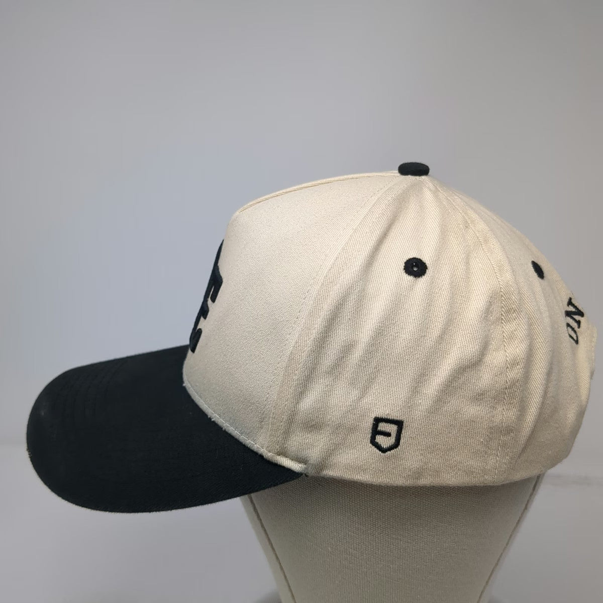 ONLYEVO 5 Panel Beige Black Hat One Size Snapback OE Embroidered Logo Visor