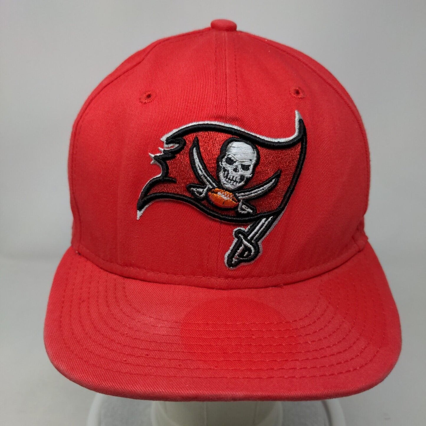 Tampa Bay Buccaneers Snapback Hat Red OSFM Embroidered Logo New Era 9Fifty NFL