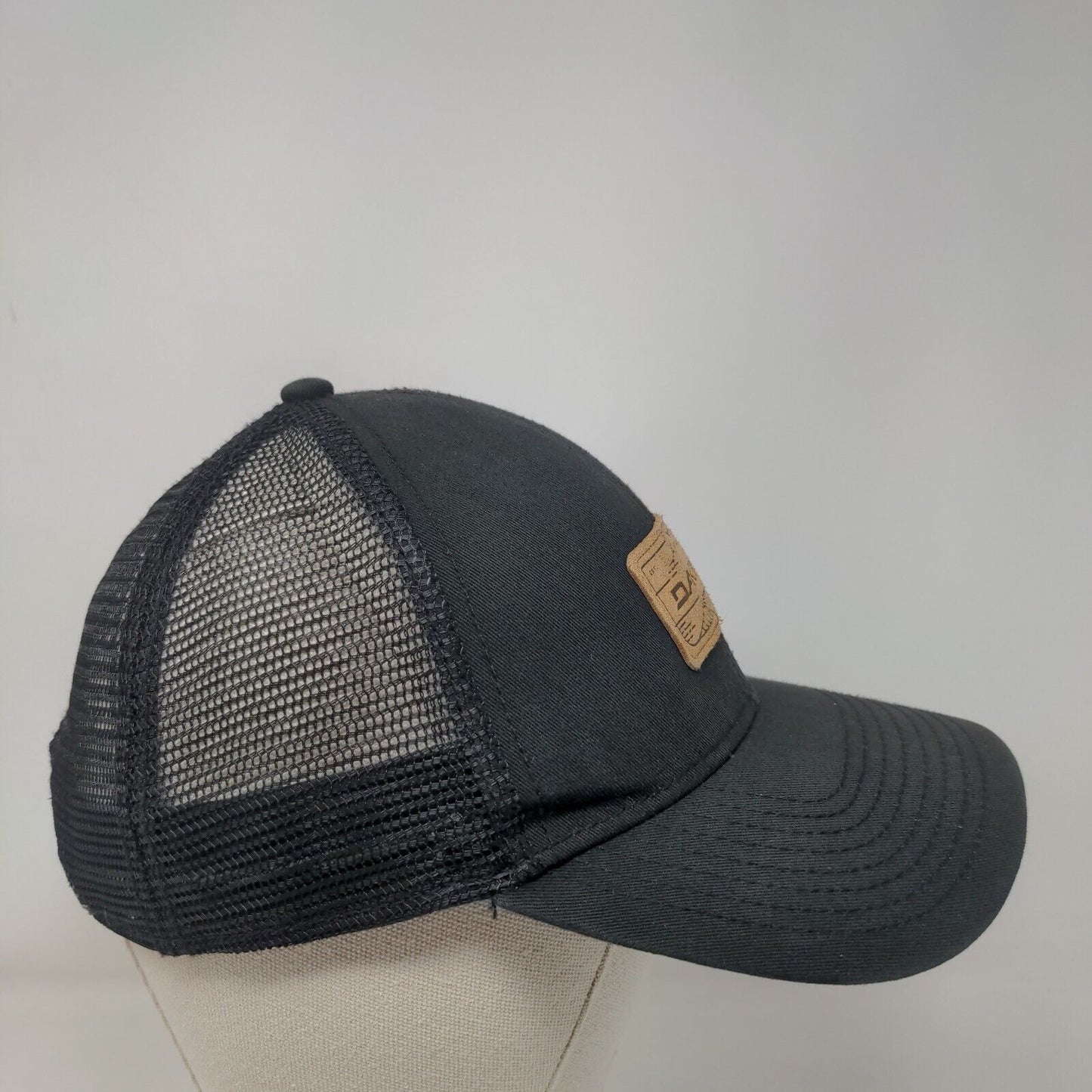 Dakine Snapback Trucker Hat Black One Size Adjustable Mesh Back 6 Panel