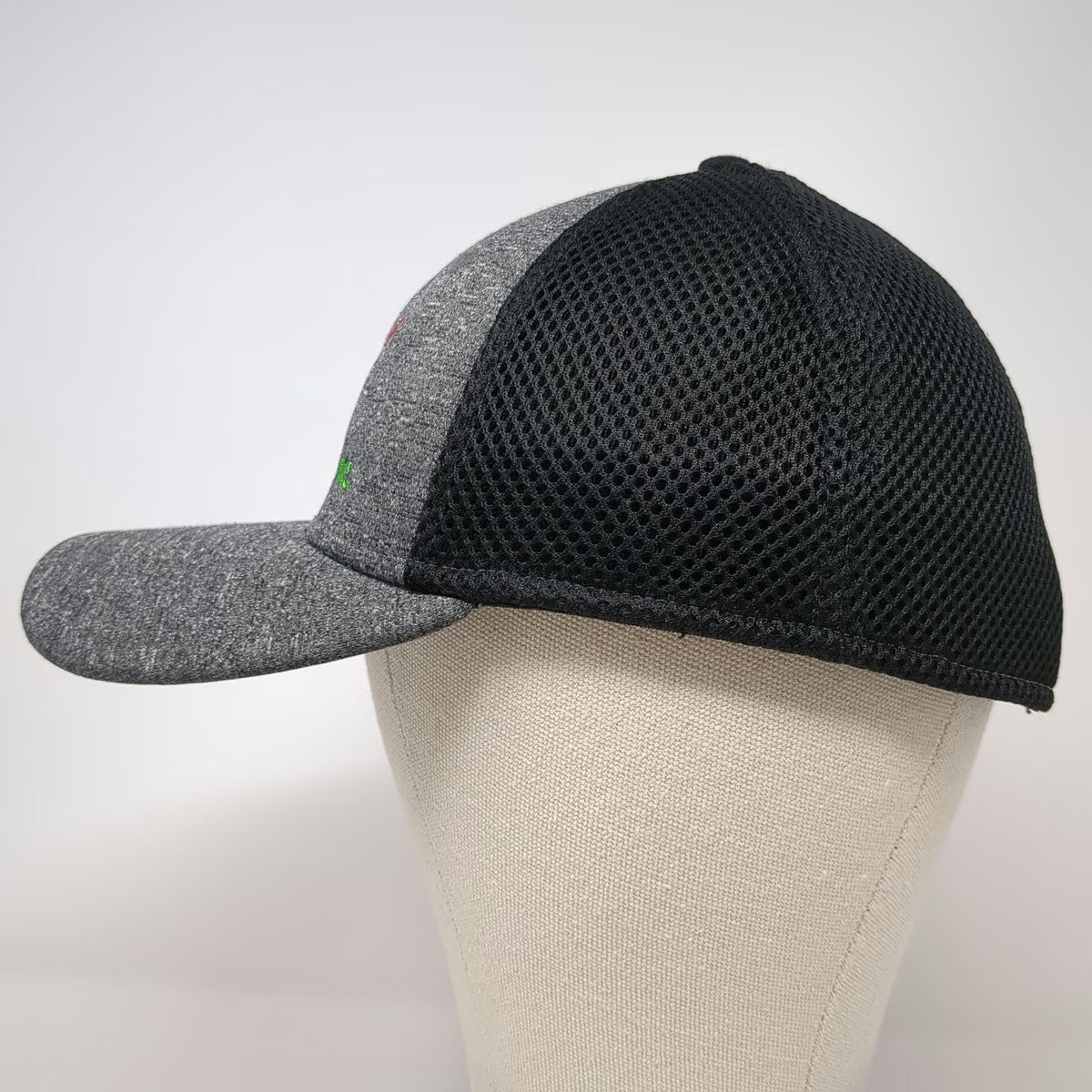 New Era Baseball Cap Gray Black L 39THIRTY Stretch Fit Mesh Back QEI Logo Hat