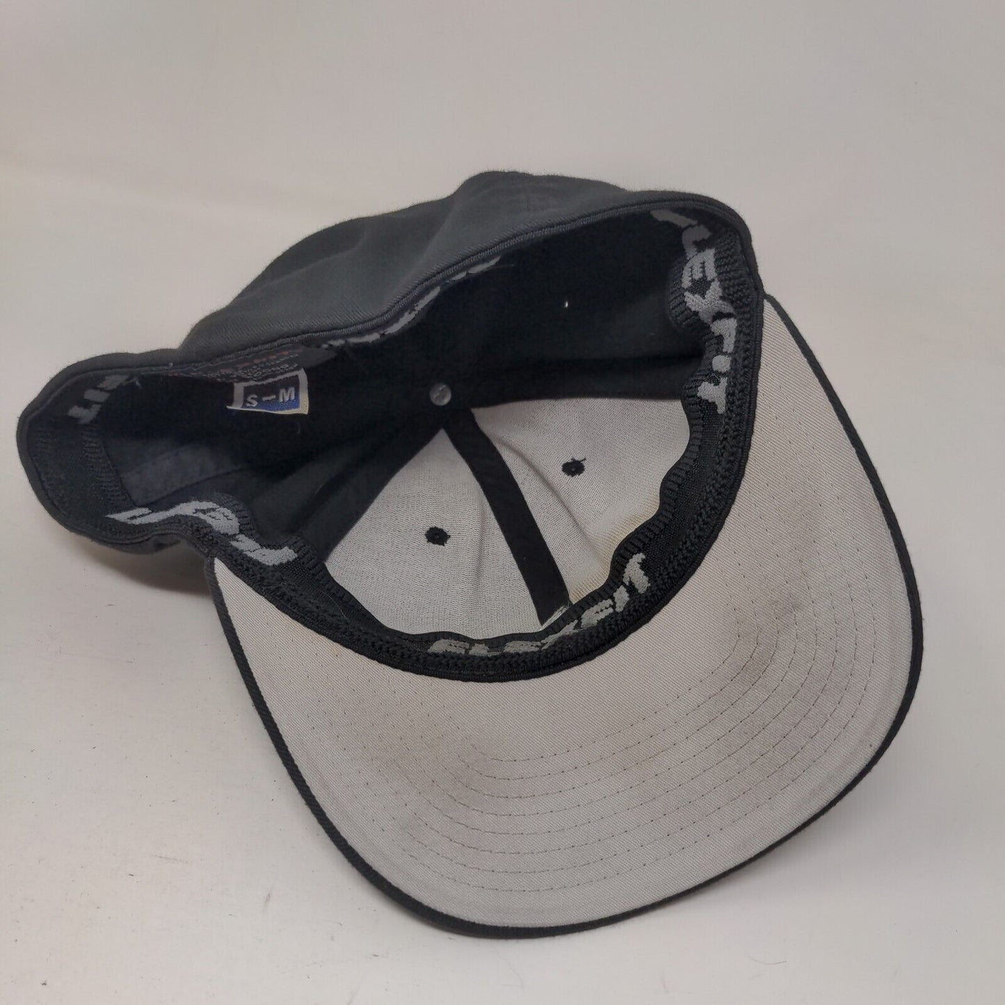 FlexFit Fitted Hat Black Smith #52 Size S-M Embroidered Logo Yupoong