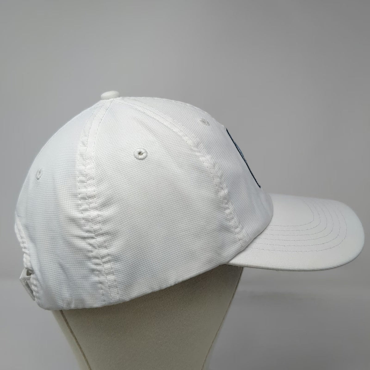 The Swilcan Bridge Collection Baseball Cap White One Size St Andrews Links Hat
