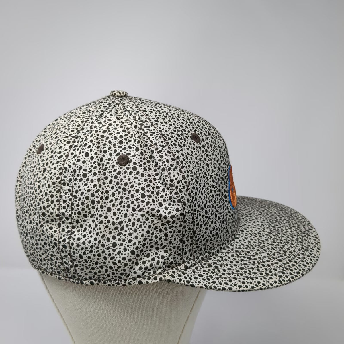 Nike Baseball Cap One Size White Black Safari Print Fitted Logo Skate Board Hat