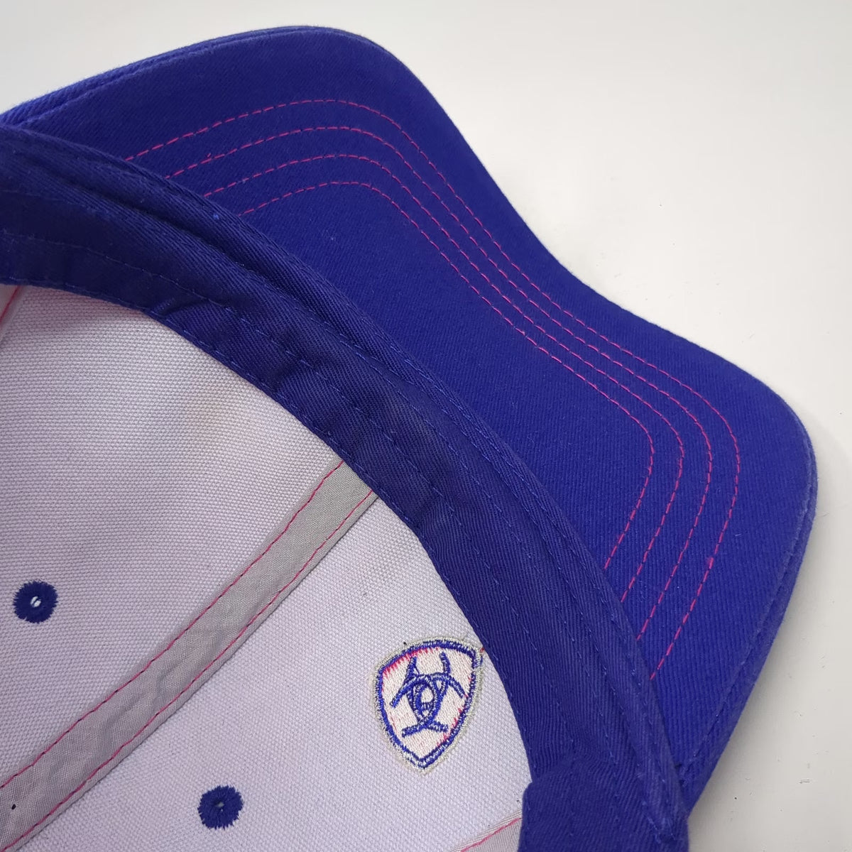 Ariat Trucker Hat Blue Pink One Size Snapback Mesh Reflective Logo shield