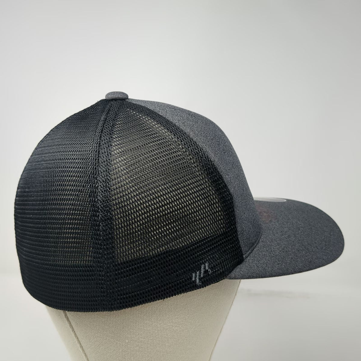 Flexfit Baseball Cap Gray M Mesh Back Heathered Graybar Logo Yupoong Fitted Hat