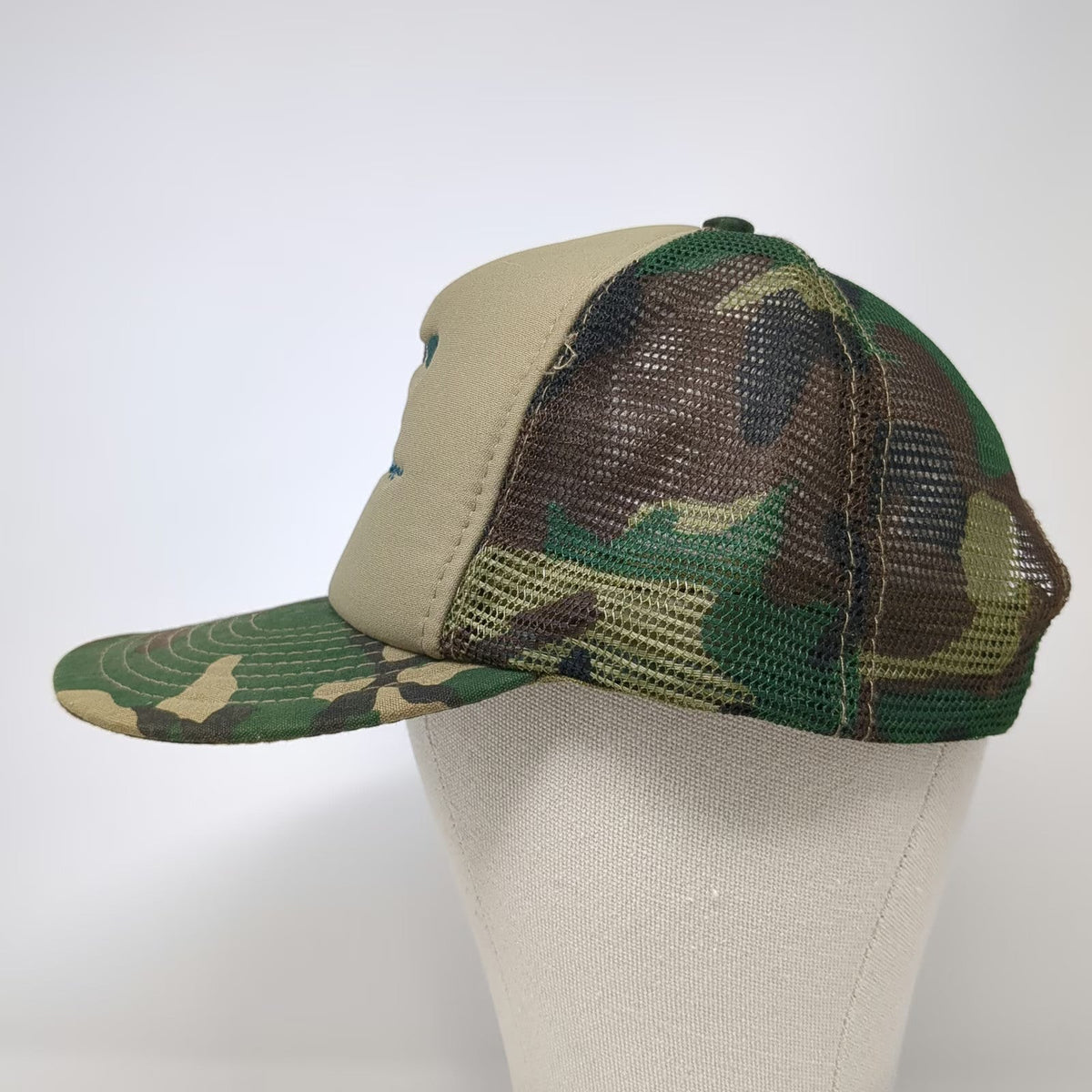 Speedway Trucker Hat Green One Size Mesh Back Camo Embroidered Mallard Duck Sun