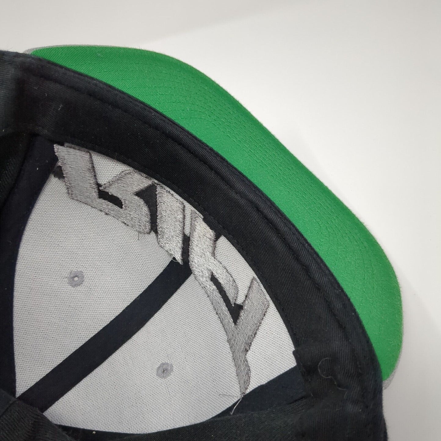 RIFT Snapback Hat Black One Size Adjustable Embroidered The Classics Yupoong