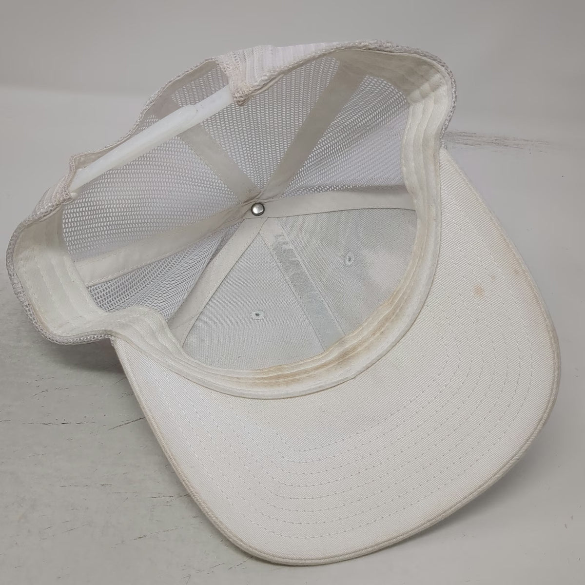 Columbia Trucker Hat White Blue Green One Size Landscape Graphic Mesh Snapback