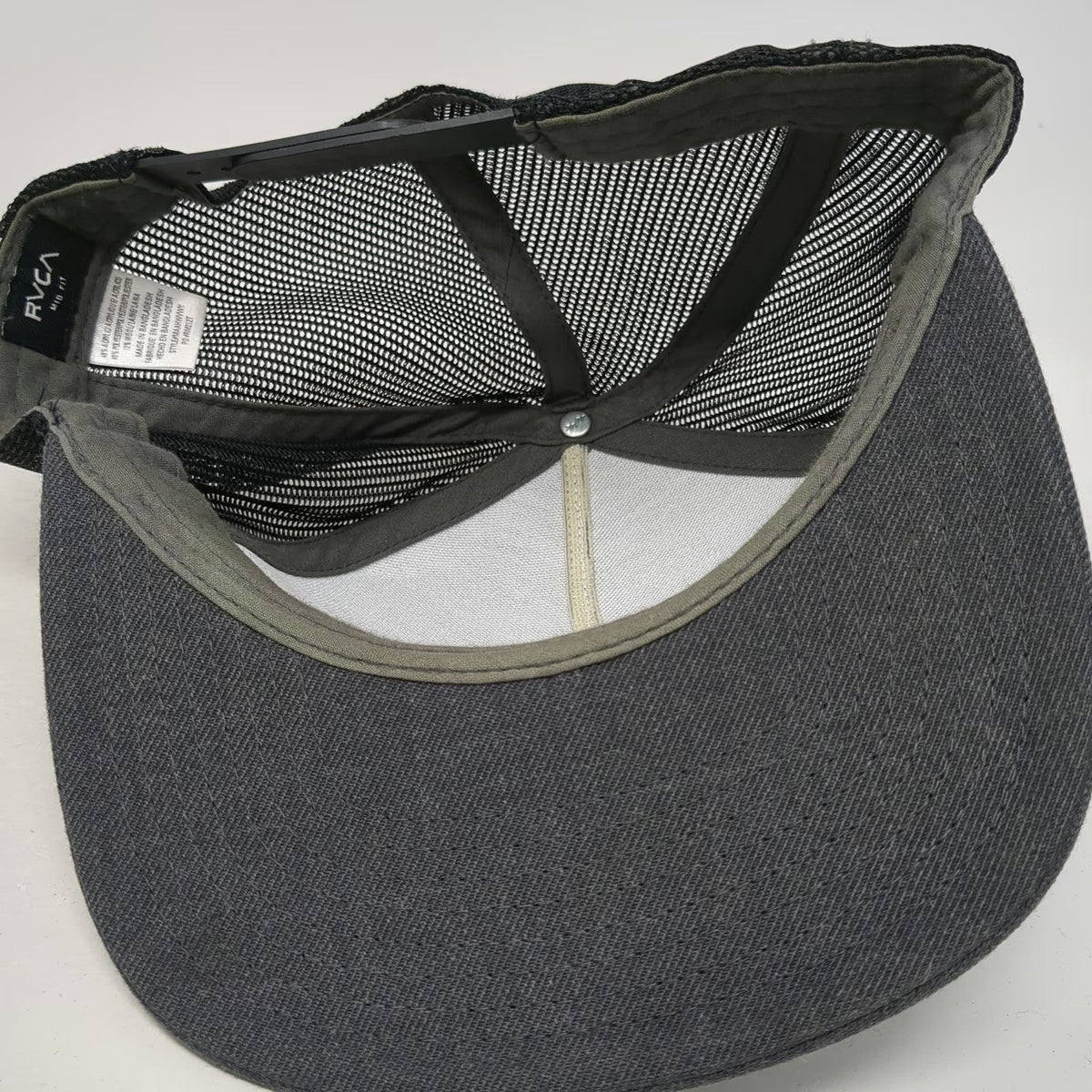 RVCA Trucker Hat Gray One Size Mesh Back Flat Brim Logo Graphic Snapback Square