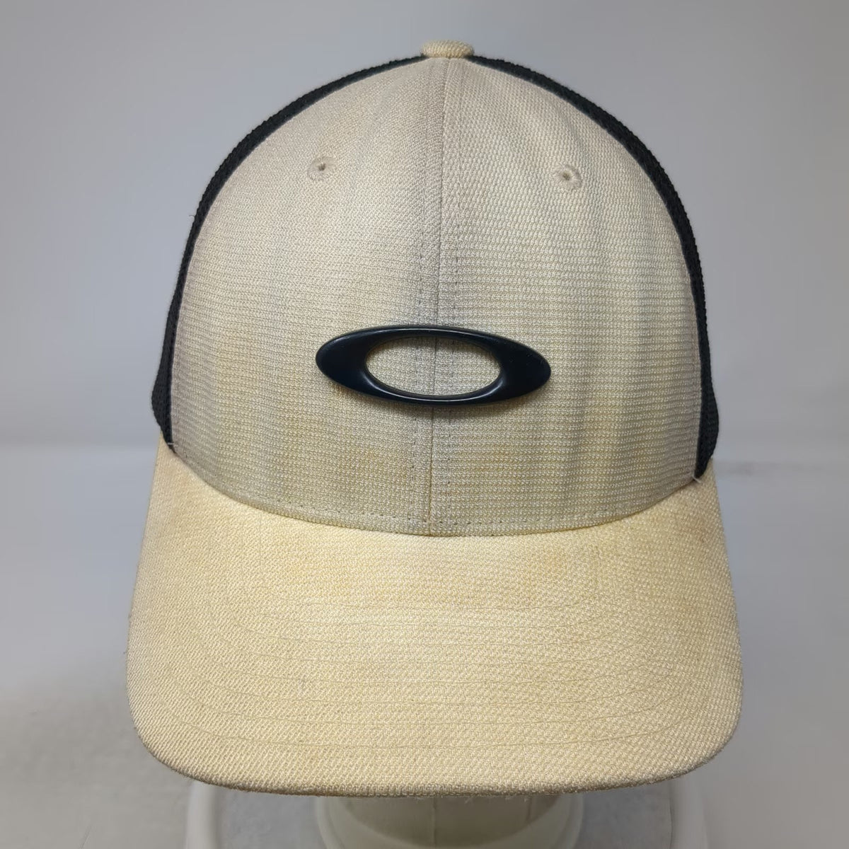 Oakley Baseball Cap Beige M Fitted Mesh Back Stretch Breathable Logo Shield Hat