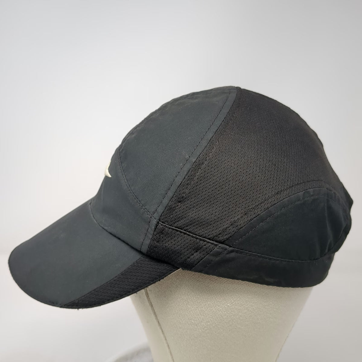 Nike Baseball Cap Black One Size Dri-FIT Mesh Strapback Reflective Running Hat