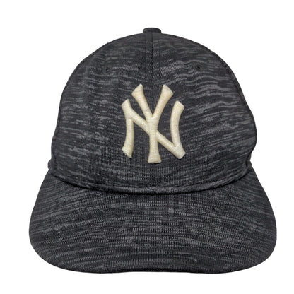 MLB Fitted Hat Gray New York Yankees Size 7 3/8 Embroidered Logo 59 Fifty