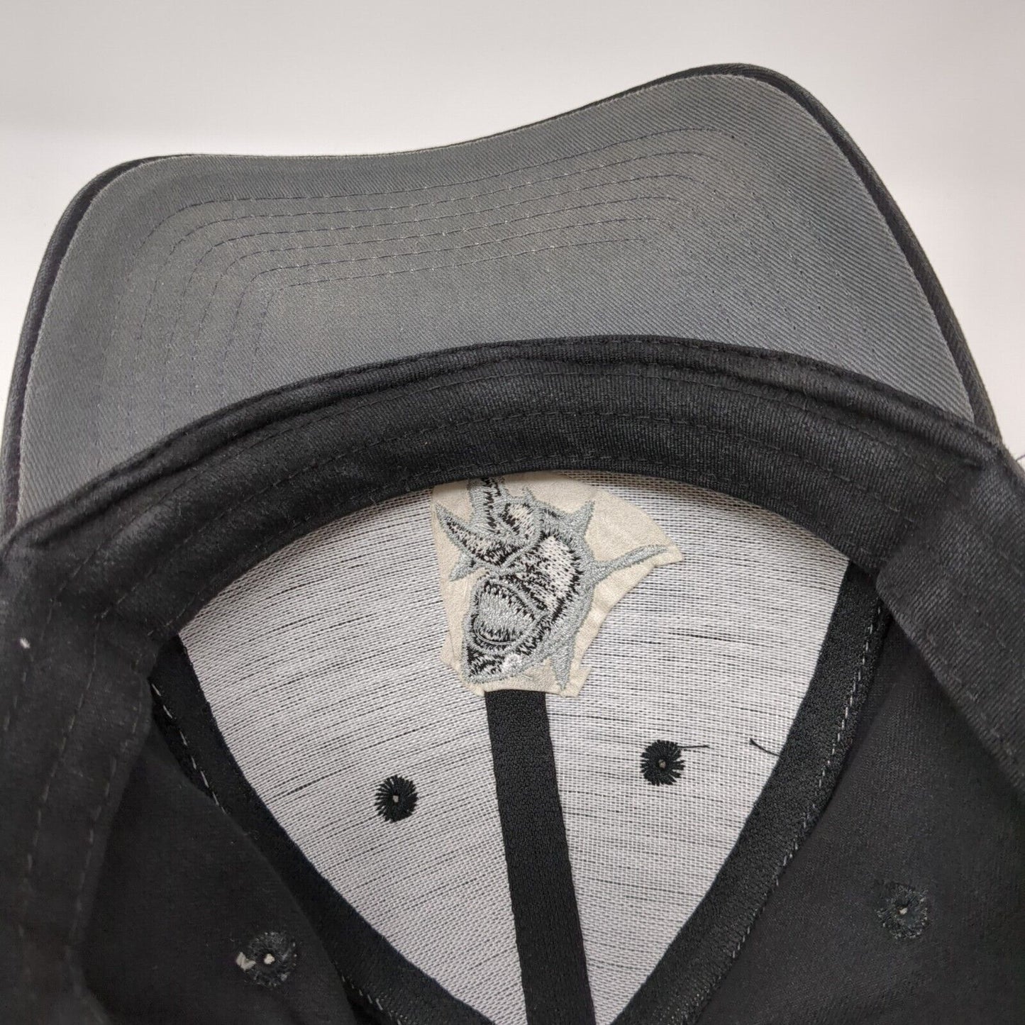 Shark 36 Chum Fitted Hat Black L/XL Embroidered Ferst Fit Solid 6 Panel