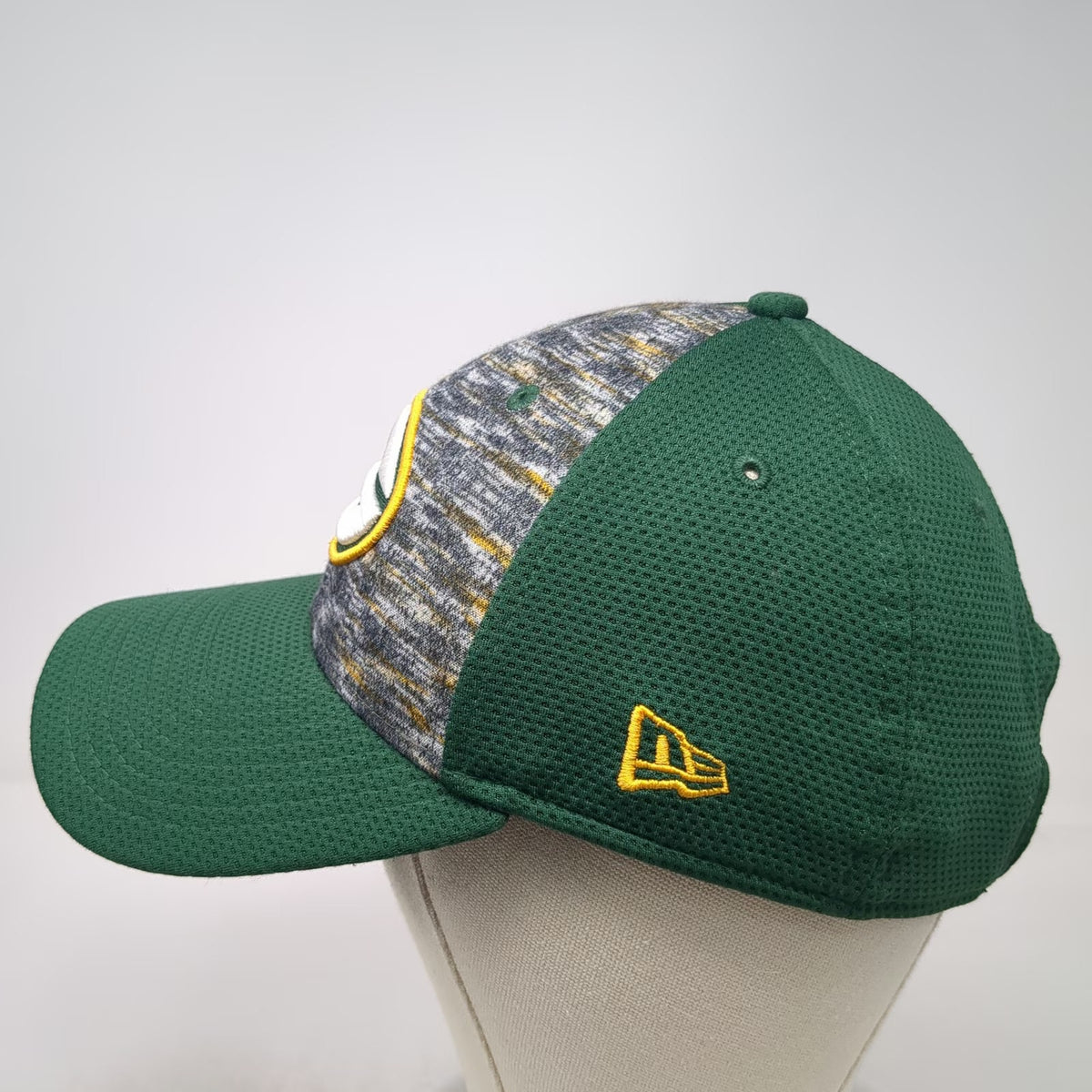 New Era Green Bay Packers NFL Green Gray One Size Cap Hat 9FORTY Strapback Logo