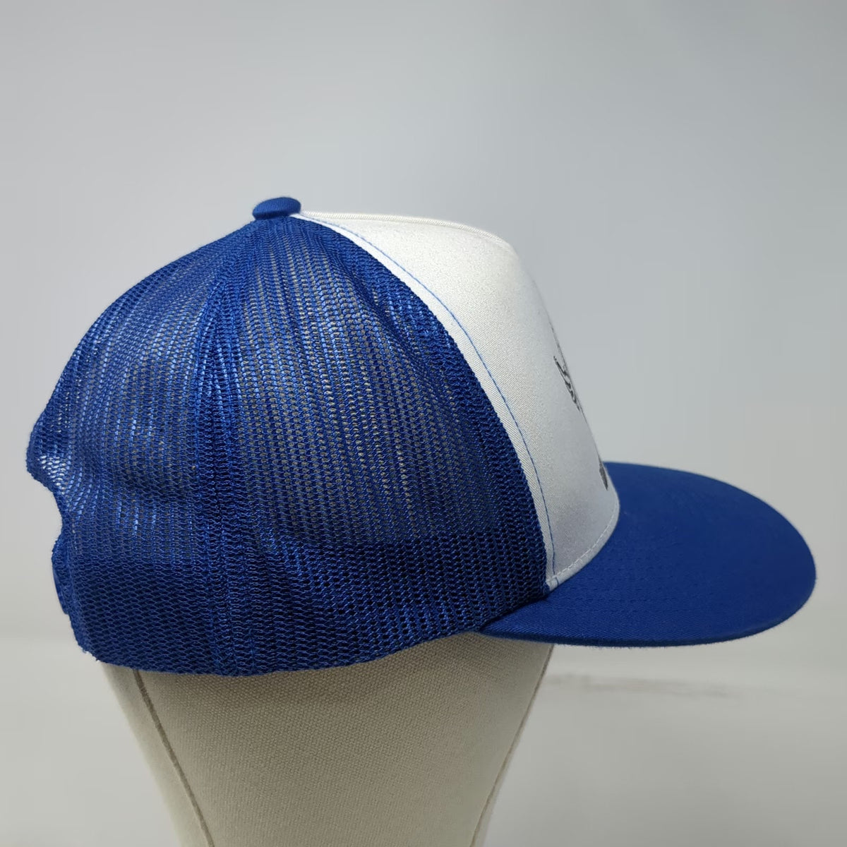Yupoong Trucker Hat Blue One Size Flying Pie Pizzaria Whirled Famous Pizza Mesh