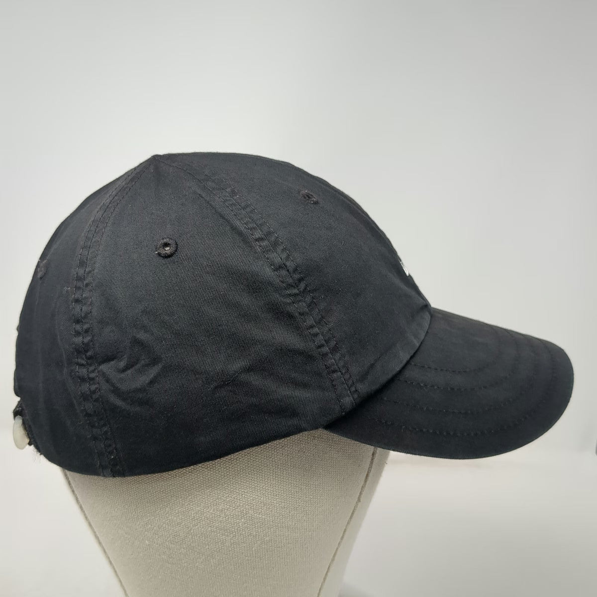 Nike Baseball Cap Black Strapback Embroidered Swoosh Logo Cotton Hat Vintage