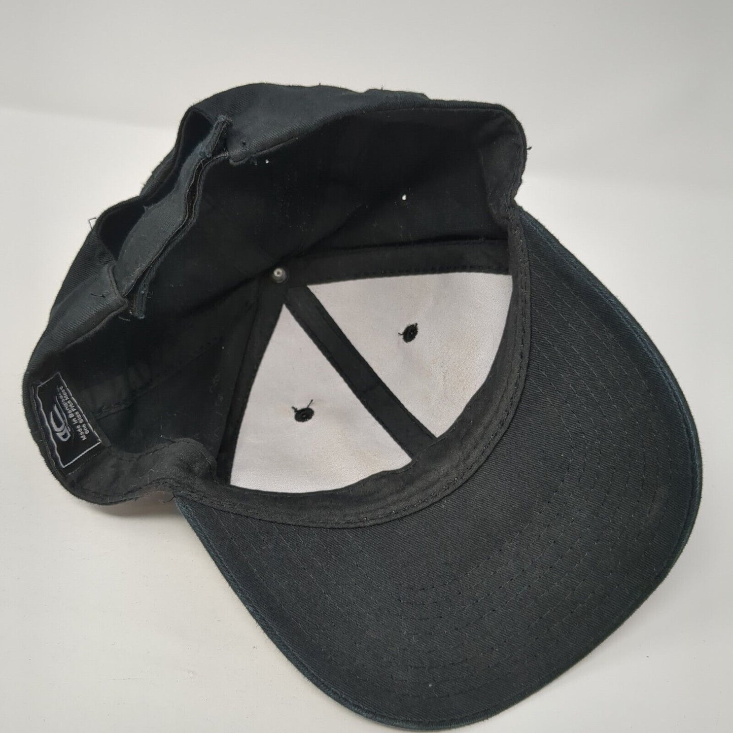 Letter P Strapback Hat Black One Size Adjustable Outdoor Cap 6 Panel