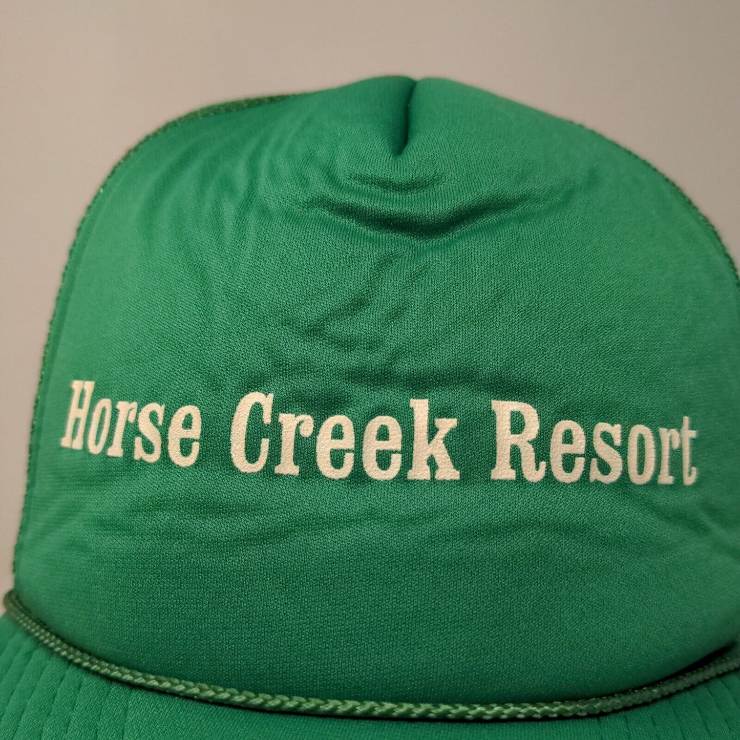 Horse Creek Resort Men's Snapback Mesh Back Trucker Hat Green Rope Graphic Logo