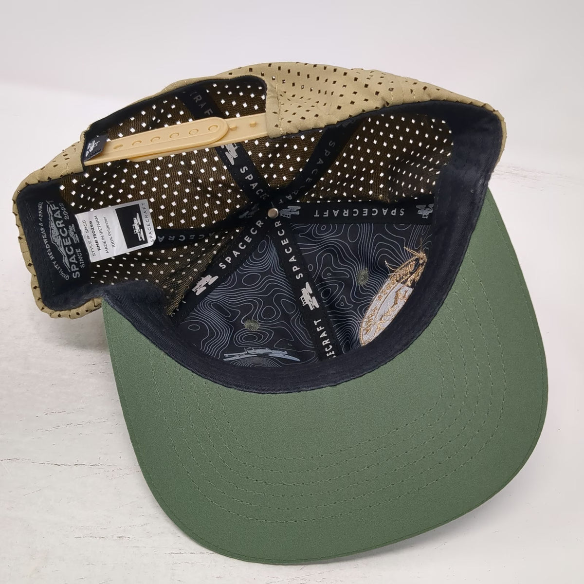 Spacecraft Trucker Hat Green One Size Sawtooth Lodge Idaho Grandjean Snapback