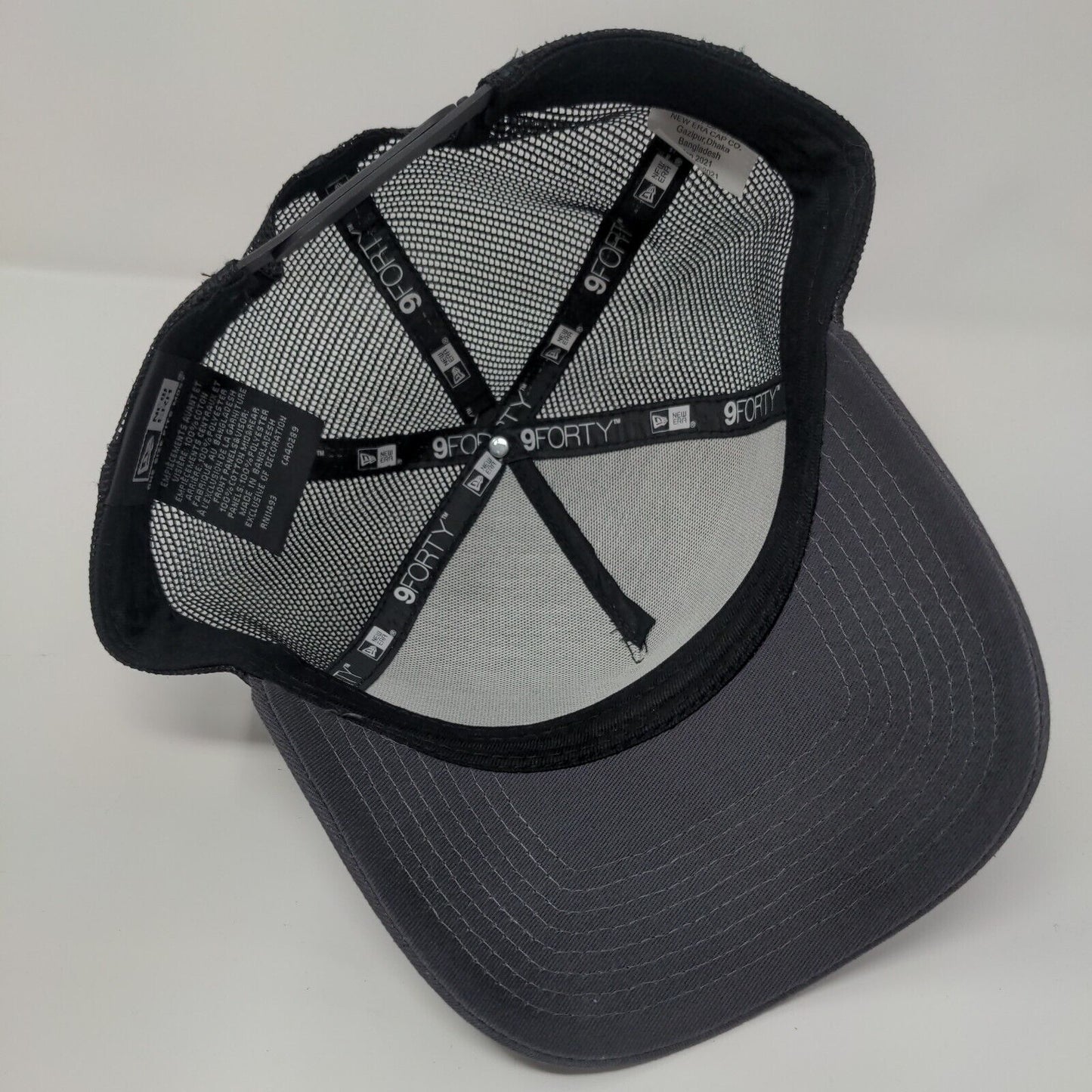 New Era Snapback Trucker Hat Gray OSFM Adjustable 9Forty Mesh Back 6 Panel