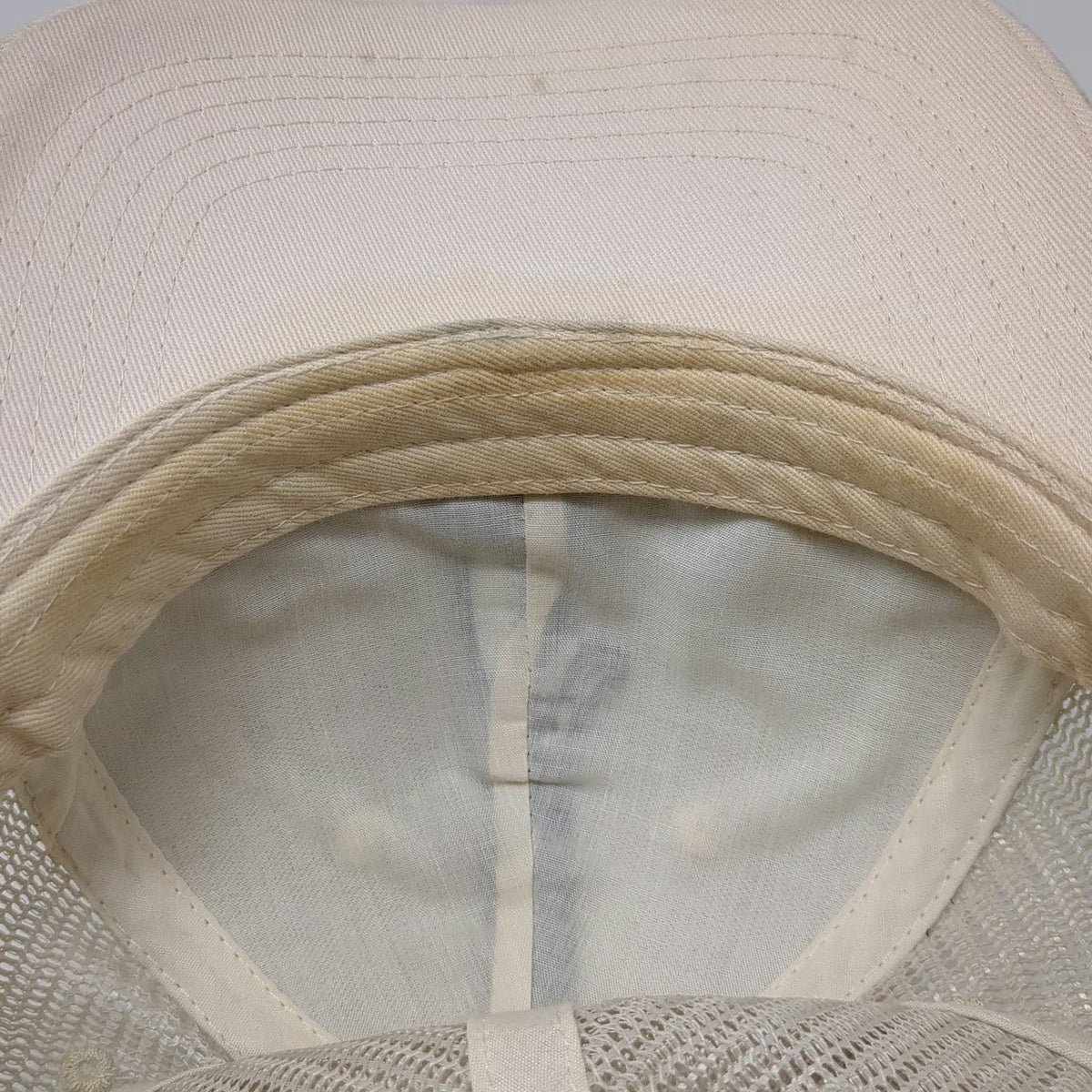 Trucker Hat Beige One Size Mesh Back Duck 2F.7 Snapback Bird Graphic Outdoor