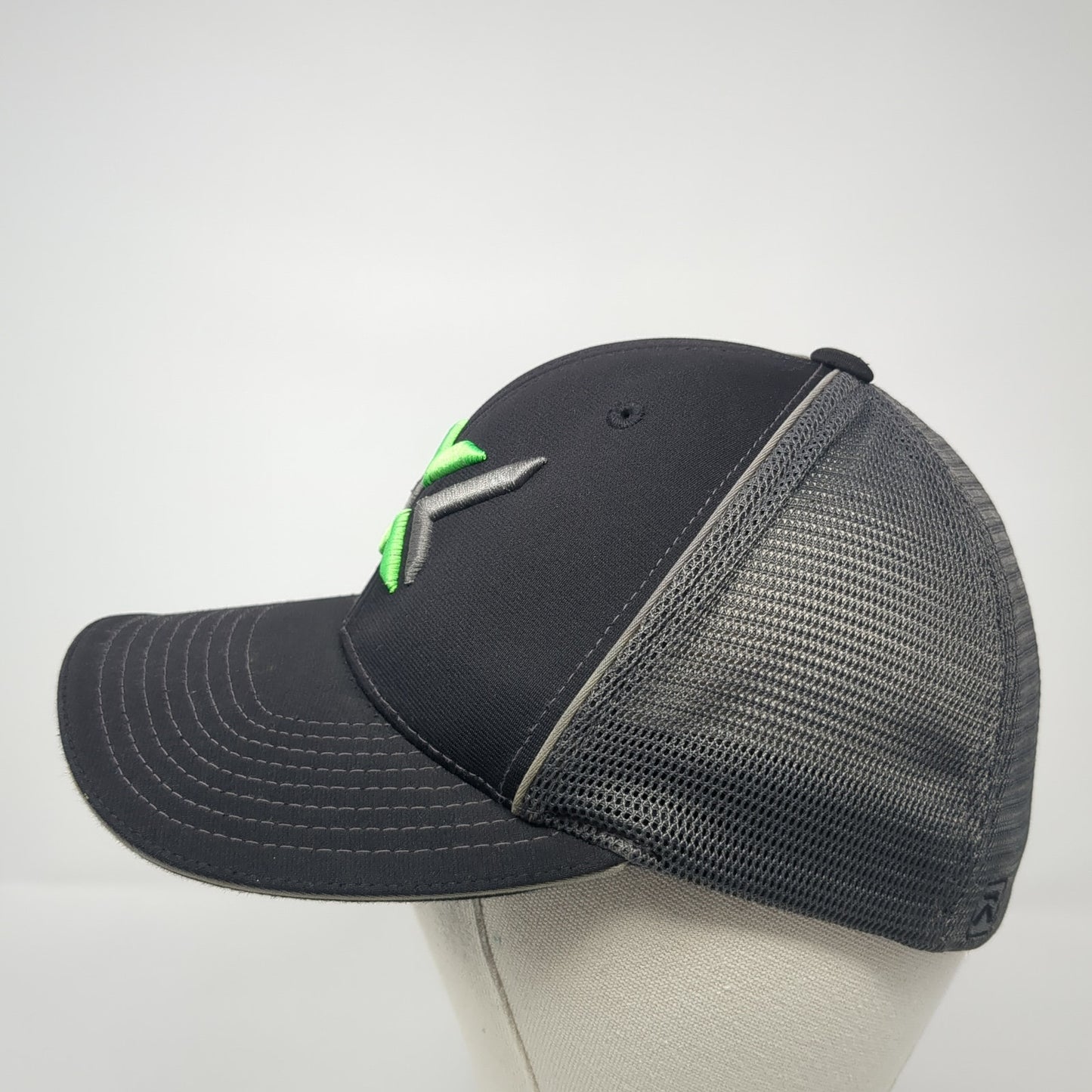 X Shockers Fitted Mesh Back Trucker Hat Black Small Stretch Richardson