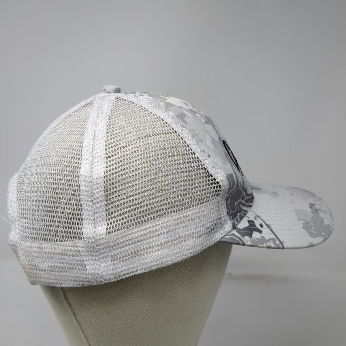 Cabela's CLUB Trucker Hat Gray Viper Snow Camo Mesh Snapback One Size Hunting