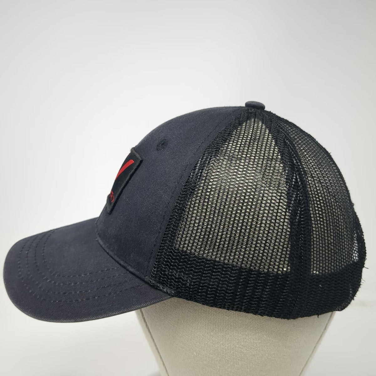 Hoyt Archery REDWRX Trucker Hat Black Red One Size Snapback Mesh Patch Hunting
