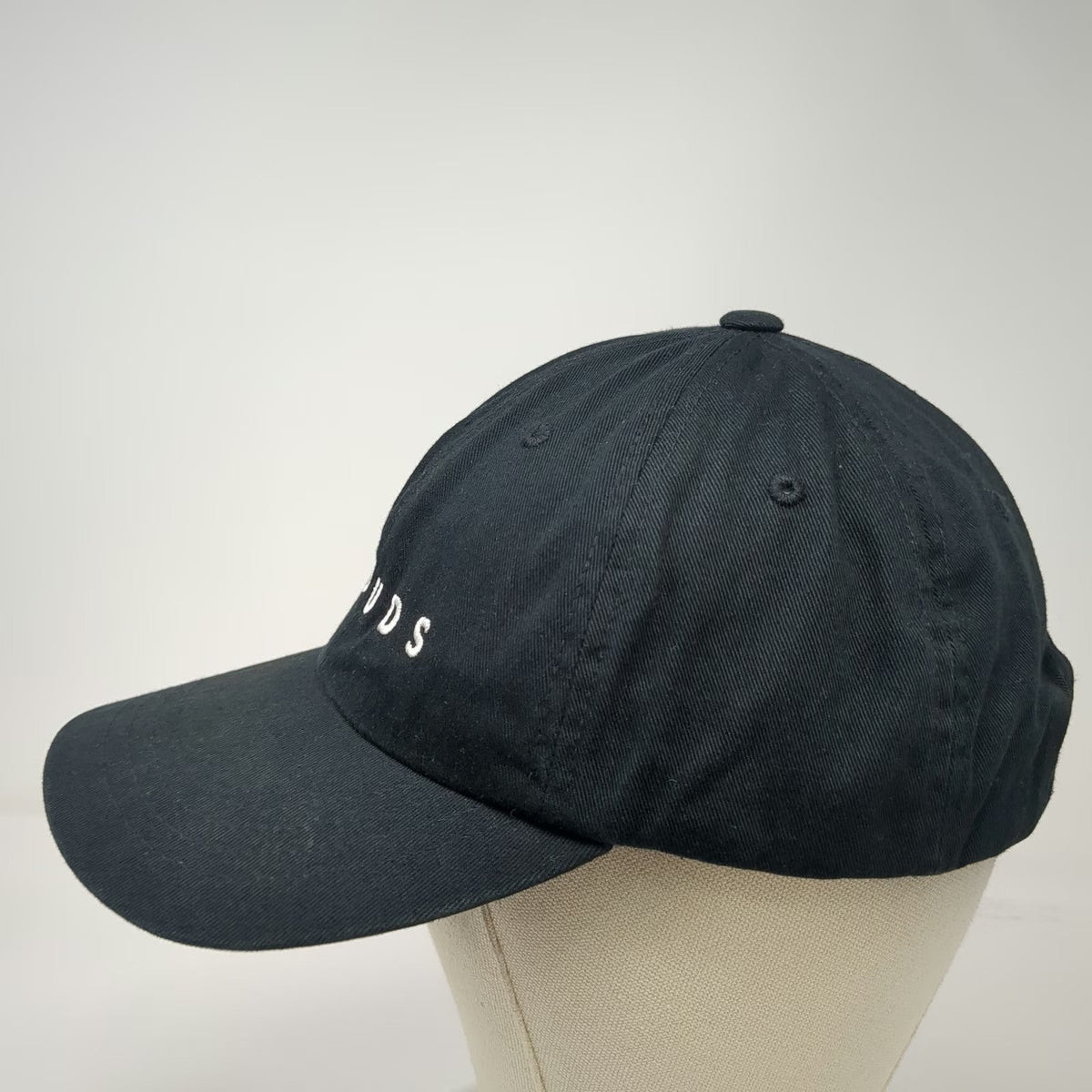Yupoong Baseball Cap Black White One Size Slideback Clouds Embroidery Cotton Hat