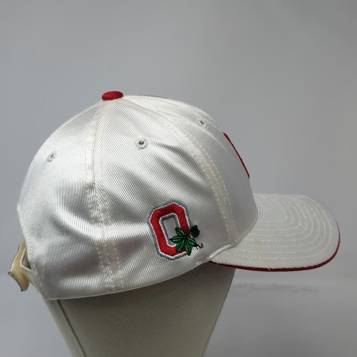 Team Spirit Ohio State Buckeyes NCAA Hat White Cap One Size Strapback Logo Red